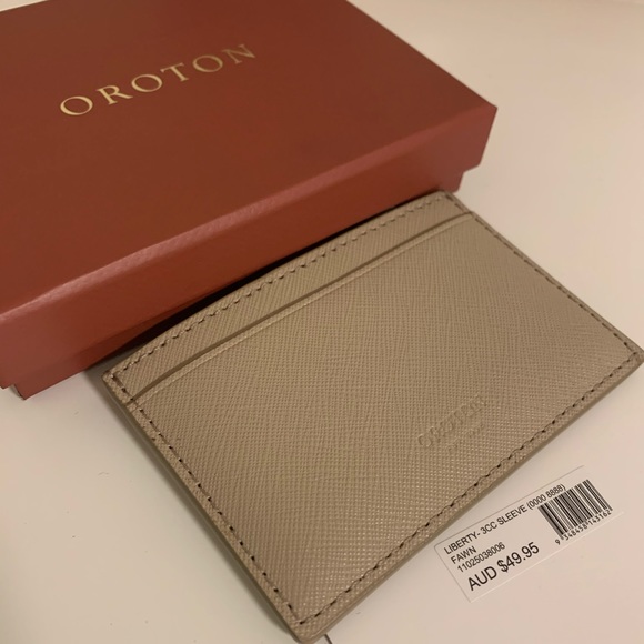 Oroton - 3 Card Sleeve Pouch in Fawn - Picture 4 of 11